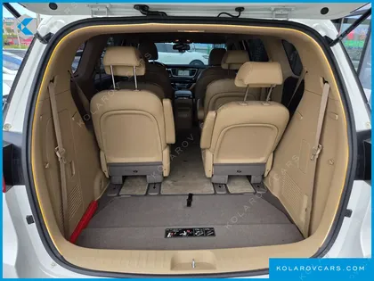 KIA CARNIVAL 9-SEATER PRSTIGE