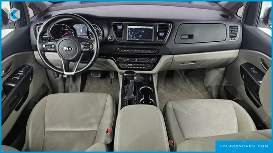 KIA CARNIVAL 9-SEATER LUXURY