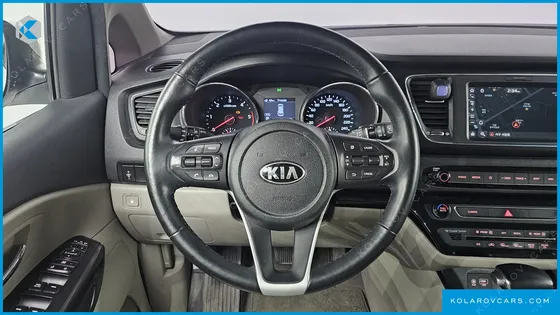 KIA CARNIVAL 9-SEATER LUXURY