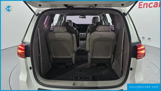 KIA CARNIVAL 9-SEATER LUXURY