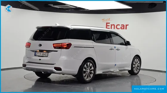 KIA CARNIVAL 9-SEATER PRSTIGE