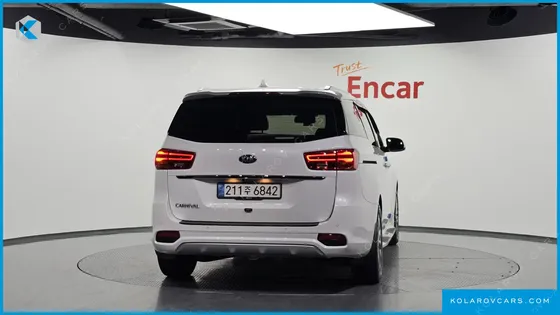 KIA CARNIVAL 9-SEATER PRSTIGE
