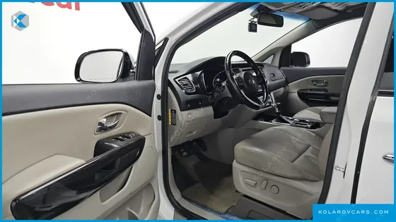 KIA CARNIVAL 9-SEATER PRSTIGE