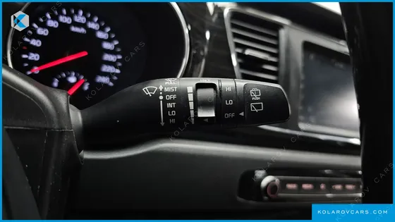 KIA CARNIVAL 9-SEATER PRSTIGE