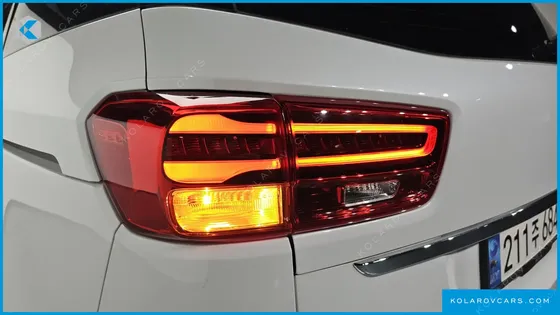 KIA CARNIVAL 9-SEATER PRSTIGE