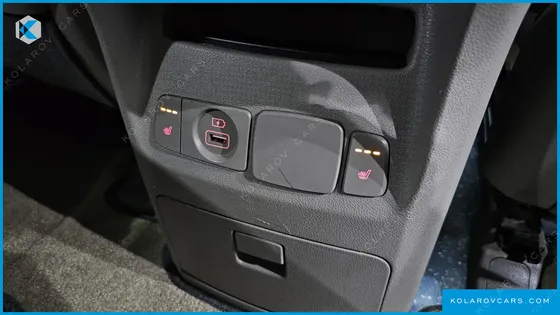 KIA CARNIVAL 9-SEATER PRSTIGE