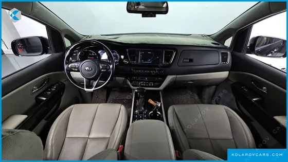 KIA CARNIVAL 9-SEATER NOBLESSE