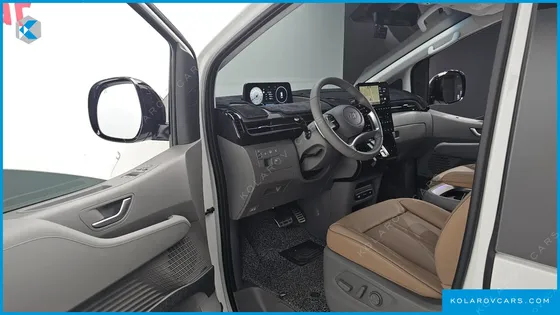 HYUNDAI STARIA HEV 1.6 LOUNGE 9-SEATER