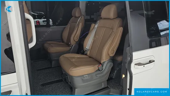 HYUNDAI STARIA HEV 1.6 LOUNGE 9-SEATER