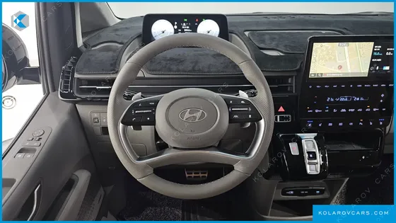 HYUNDAI STARIA HEV 1.6 LOUNGE 9-SEATER