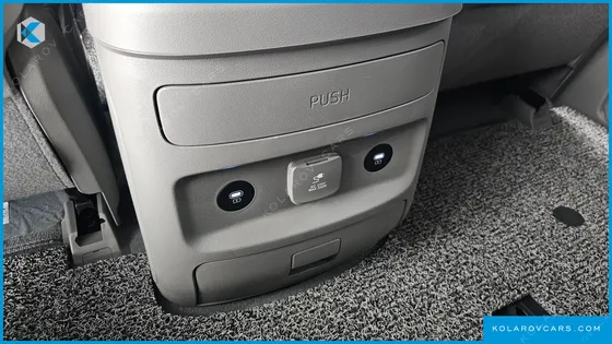 HYUNDAI STARIA HEV 1.6 LOUNGE 9-SEATER