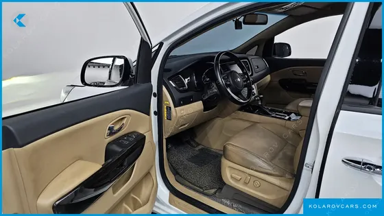 KIA CARNIVAL 9-SEATER PRSTIGE