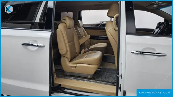 KIA CARNIVAL 9-SEATER PRSTIGE