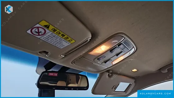 KIA CARNIVAL 9-SEATER PRSTIGE