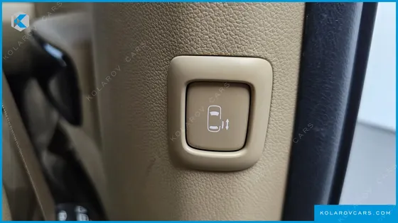 KIA CARNIVAL 9-SEATER PRSTIGE