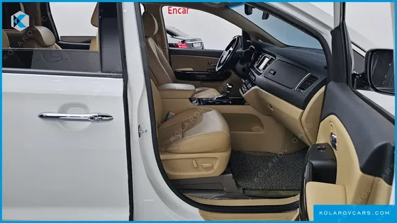 KIA CARNIVAL 9-SEATER PRSTIGE