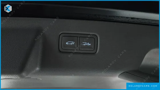 HYUNDAI STARIA HEV 1.6 LOUNGE 9-SEATER