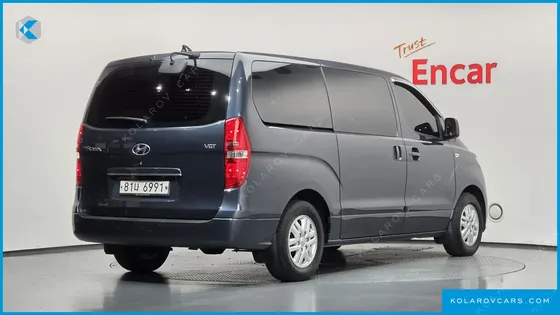 HYUNDAI STAREX VAN 3-SEATER