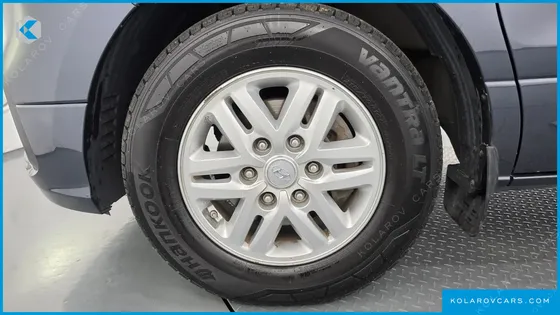HYUNDAI STAREX VAN 3-SEATER