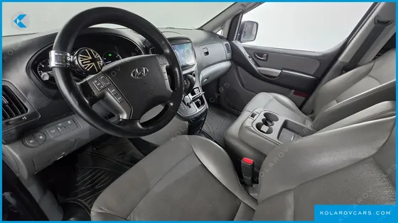HYUNDAI STAREX VAN 3-SEATER