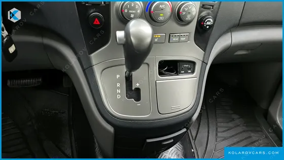 HYUNDAI STAREX GUARD CAR OF CHILDREN