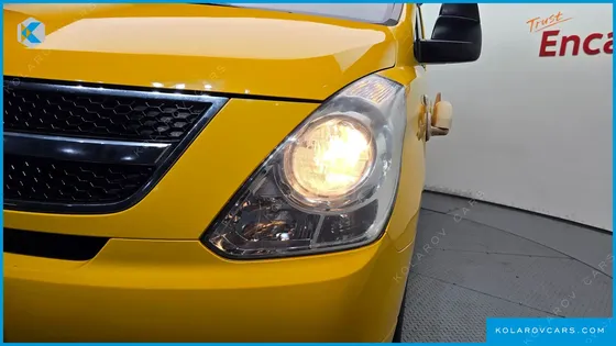HYUNDAI STAREX GUARD CAR OF CHILDREN