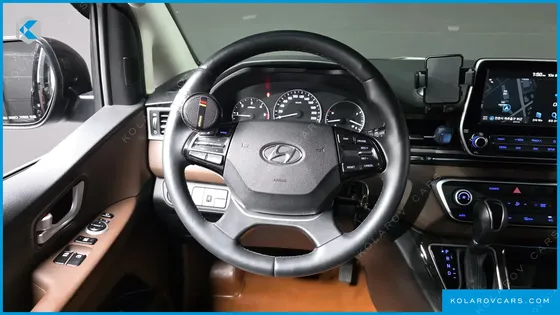 HYUNDAI STAREX URBAN 9-SEATER