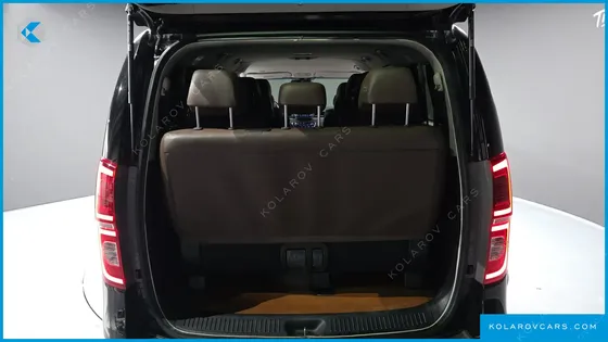 HYUNDAI STAREX URBAN 9-SEATER