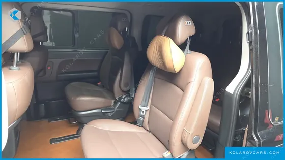 HYUNDAI STAREX URBAN 9-SEATER