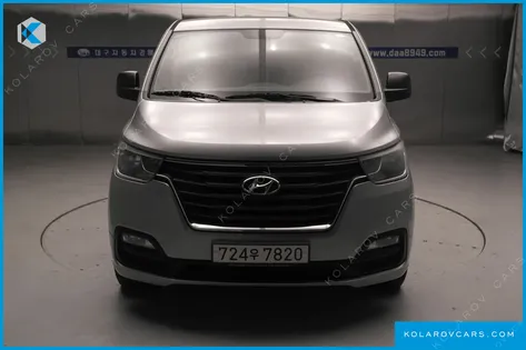 HYUNDAI STAREX WAGON 12-SEATER