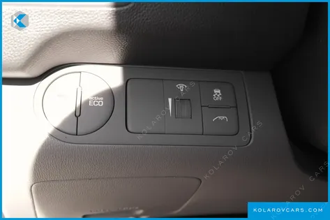 HYUNDAI STAREX WAGON 12-SEATER
