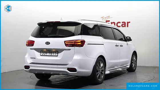 KIA CARNIVAL 9-SEATER PRSTIGE