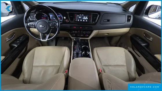 KIA CARNIVAL 9-SEATER PRSTIGE