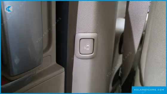 KIA CARNIVAL 9-SEATER PRSTIGE