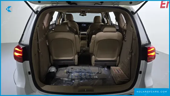 KIA CARNIVAL 9-SEATER PRSTIGE