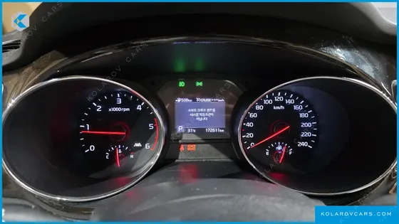 KIA CARNIVAL 9-SEATER NOBLESSE