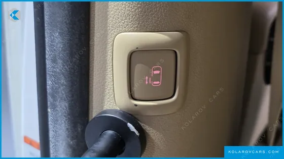KIA CARNIVAL 9-SEATER NOBLESSE