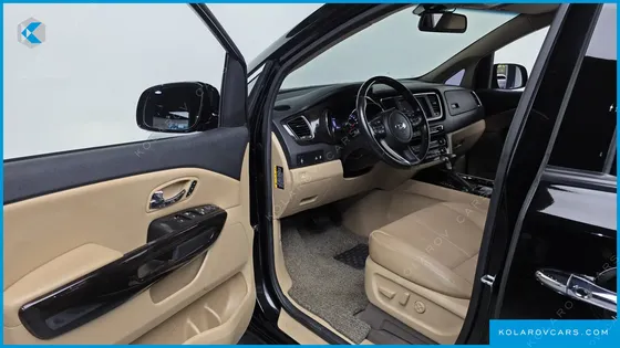 KIA CARNIVAL 9-SEATER NOBLESSE SPECIAL