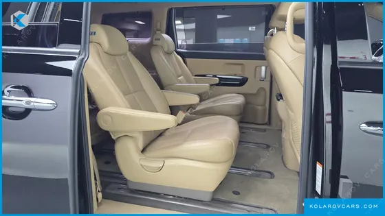 KIA CARNIVAL 9-SEATER NOBLESSE SPECIAL