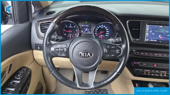 KIA CARNIVAL 9-SEATER NOBLESSE SPECIAL