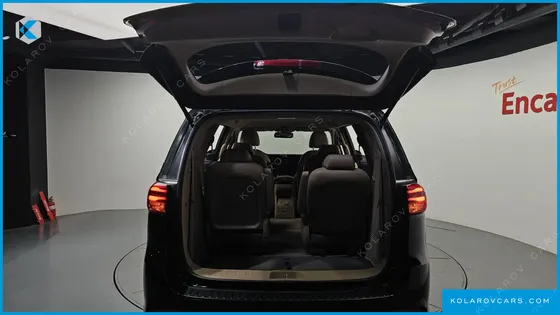 KIA CARNIVAL 9-SEATER NOBLESSE SPECIAL