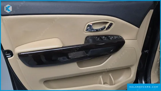 KIA CARNIVAL 9-SEATER NOBLESSE SPECIAL