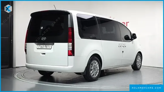 HYUNDAI STARIA L3.5 TOURER 11-SEATER