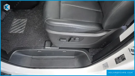 HYUNDAI STARIA L3.5 TOURER 11-SEATER