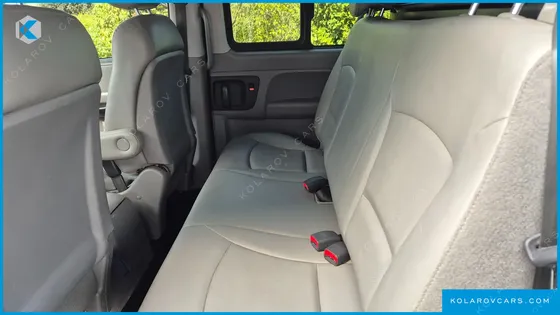 HYUNDAI STAREX 5-SEATER VAN