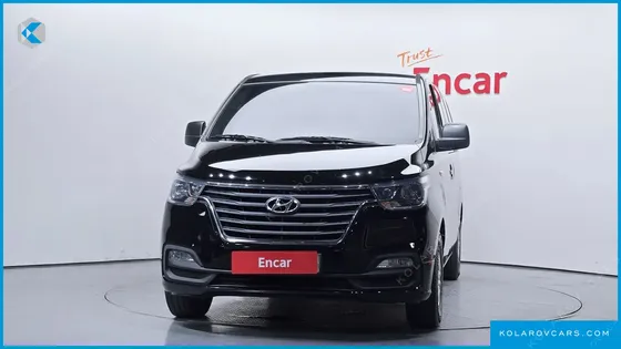 HYUNDAI STAREX VAN 5-SEATER