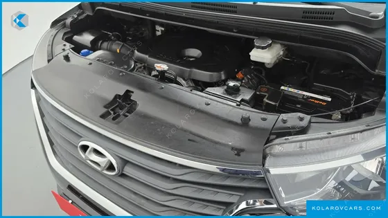 HYUNDAI STAREX VAN 5-SEATER