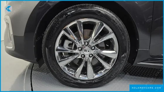 KIA CARNIVAL 9-SEATER NOBLESSE SPECIAL