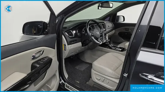 KIA CARNIVAL 9-SEATER NOBLESSE SPECIAL