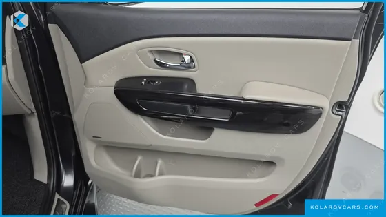 KIA CARNIVAL 9-SEATER NOBLESSE SPECIAL